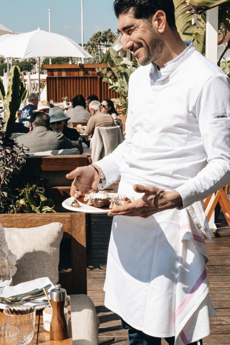 Restaurant beach club Cannes Miramar Plage